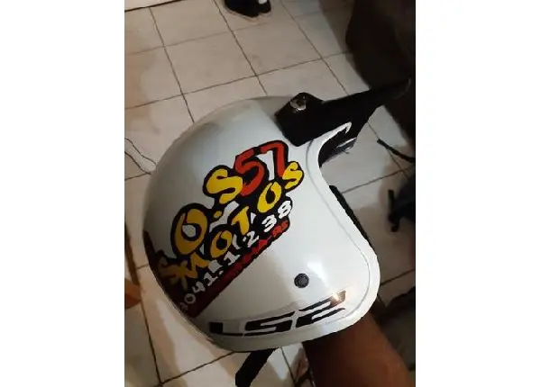 Capacete