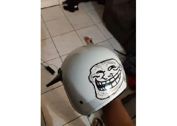 Capacete
