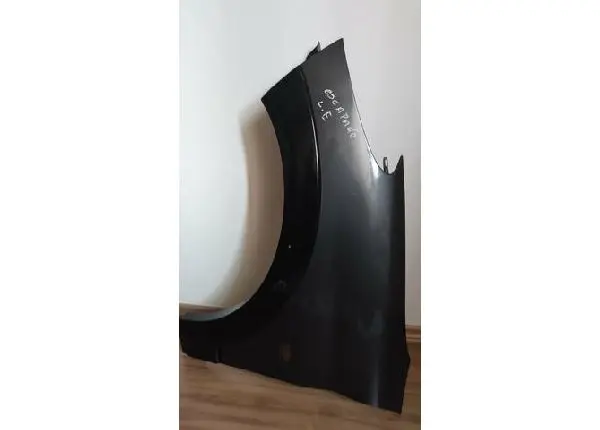 Paralama esquerdo com moldura Peugeot scapad/hougar 207