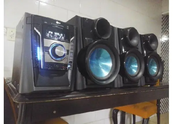 Som LG - Muito potente