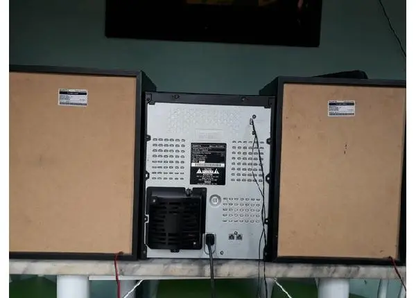 Vendo um som SONY 250WATTS leia a descrição