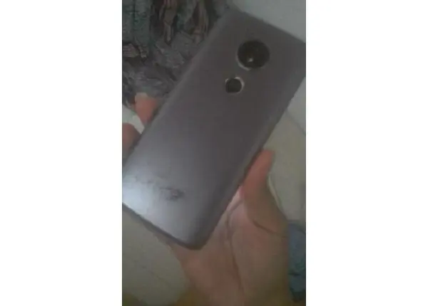 Moto e5