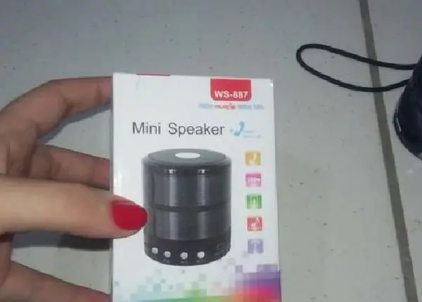 Mini caixa Bluetooth : Rádio FM, pendrive, cartão(Garantia)