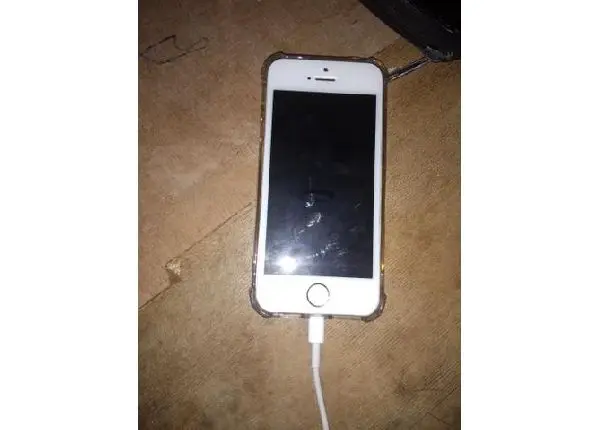 Vendo um iPhone 5 pouco de uso