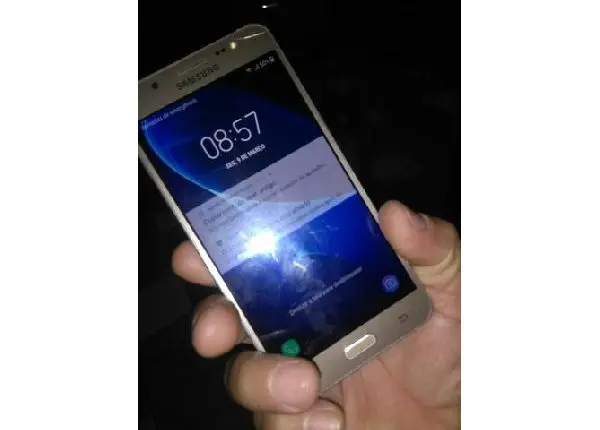 Samsung J5 16 gigas