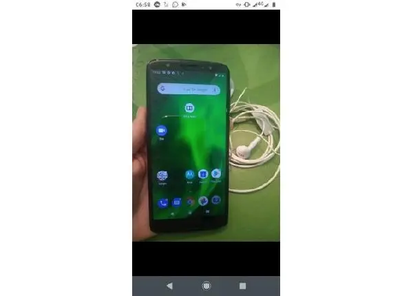 Vendo ou troco moto G6 normal com inferior mas volta pra mim