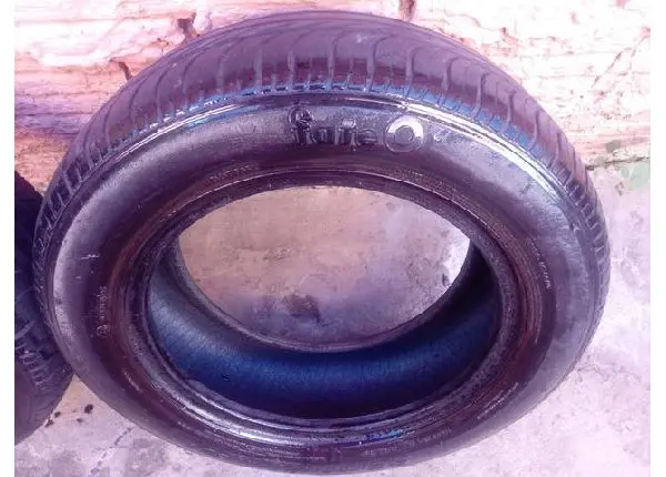 2 Pneus Fate semi novo