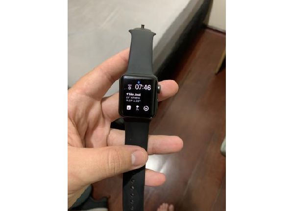 Apple Watch 3 38mm ainda na garantia