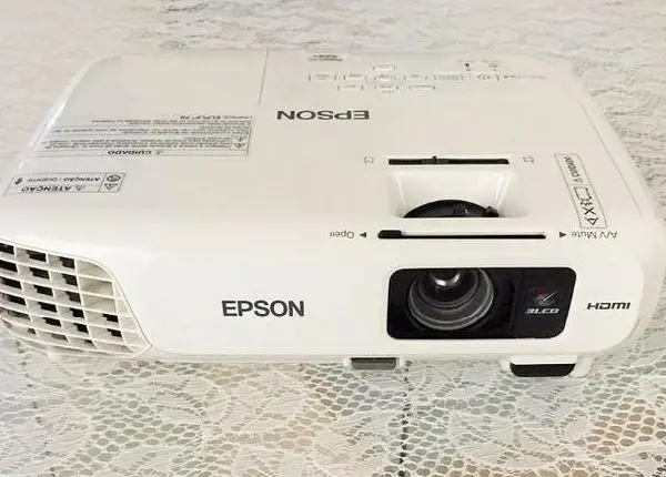 Projetor Epson PowerLite X24+ com Garantia de 6 Meses
