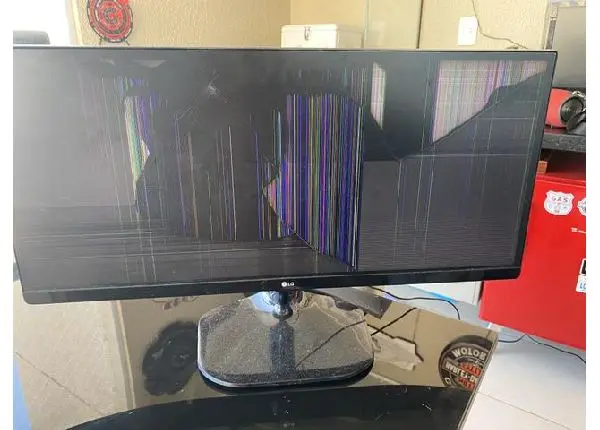 Monitor LG ultrawide 25 polegadas com defeito