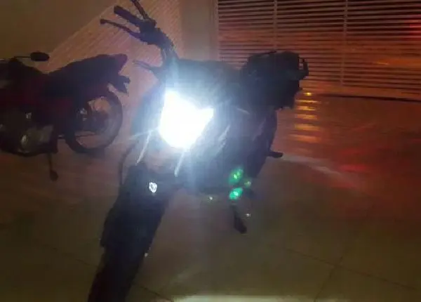 Lâmpadas Led H4 P/ Carros e Motos Honda e Yamaha Corrente Contínua Sem Reator