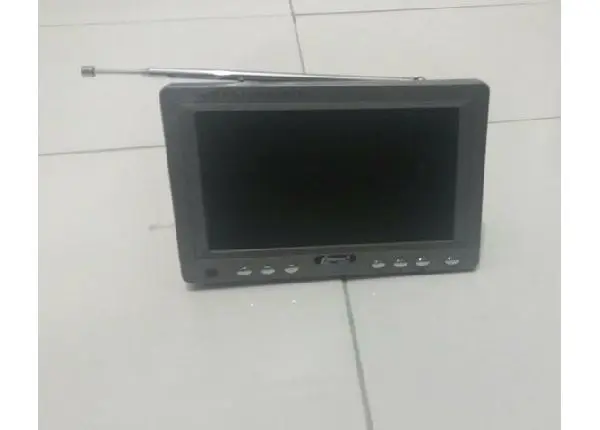 TV Portátil LCD 7 polegadas ? Lenoxx