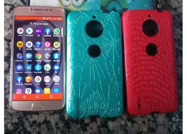 Vendo esse Moto E4plus.