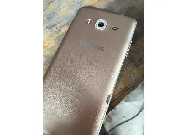 Samsung j03 08 gb