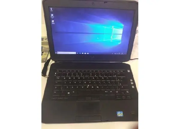 Notebook Core i5 / 8 GB de RAM