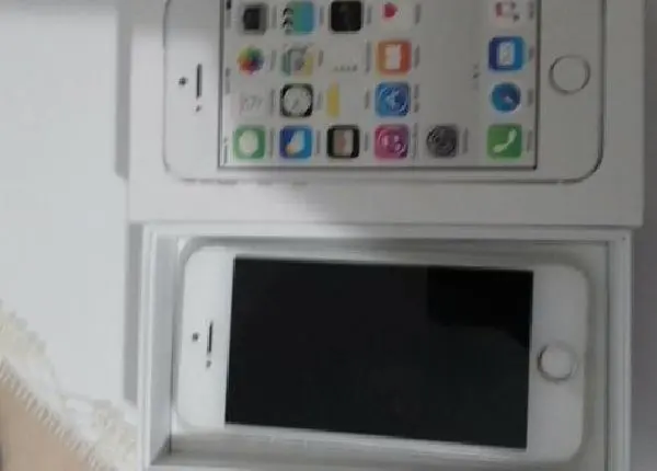 Vendo um IPHONE 5S 32gb usado!!!Troco por J7