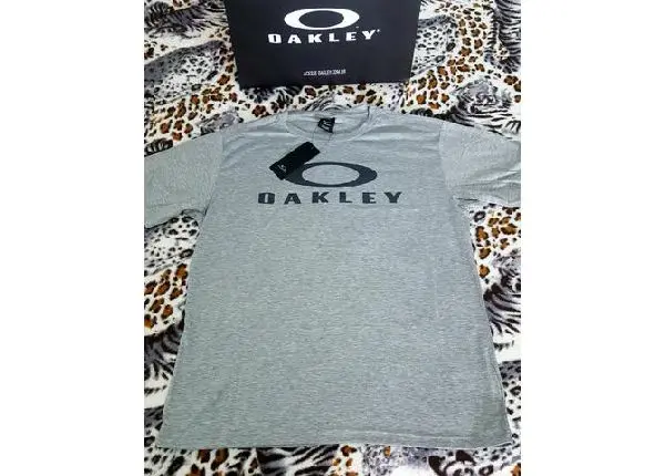 Camisa Oakley