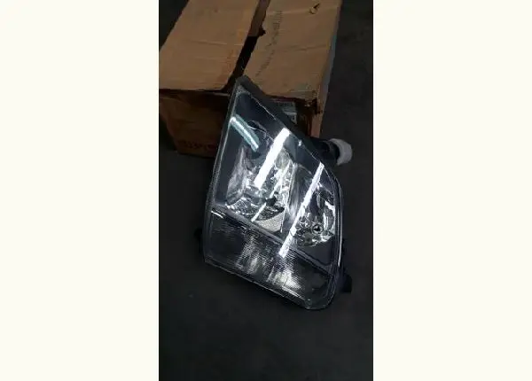 * Farol S/ lampada LE Corsa/Montana/Meriva