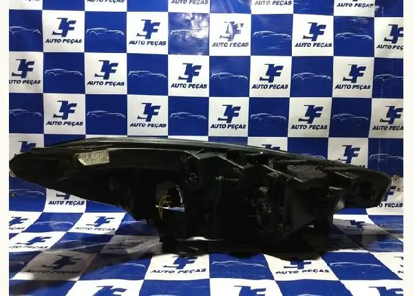 Farol Kia cerato 2014 a 2017 esquerdo