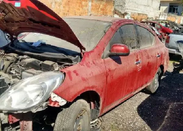 Sucata Nissan Versa FLEX 2014 para venda de peças