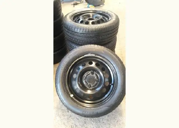 Aro 15 com pneus ford ka 2019