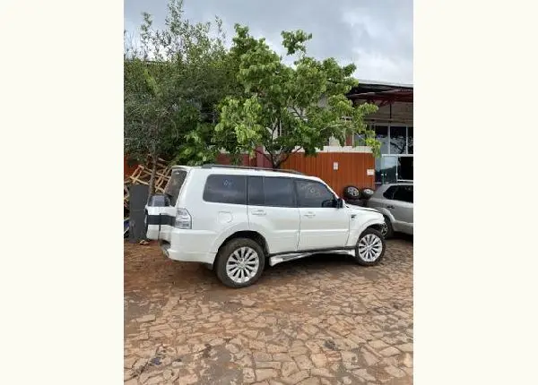 Sucata para retirada de peças PAJERO FULL HPE