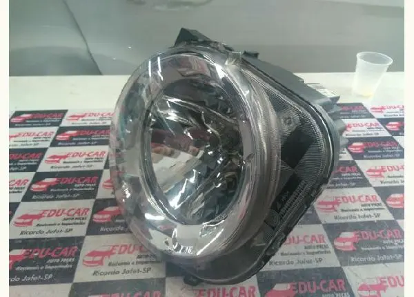 Farol esquerdo do jeep Renegade