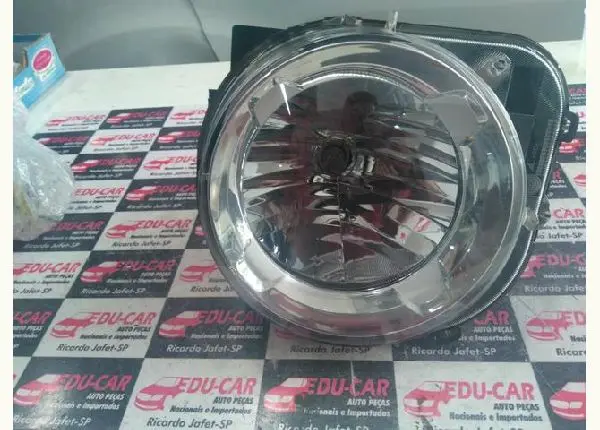 Farol esquerdo do jeep Renegade