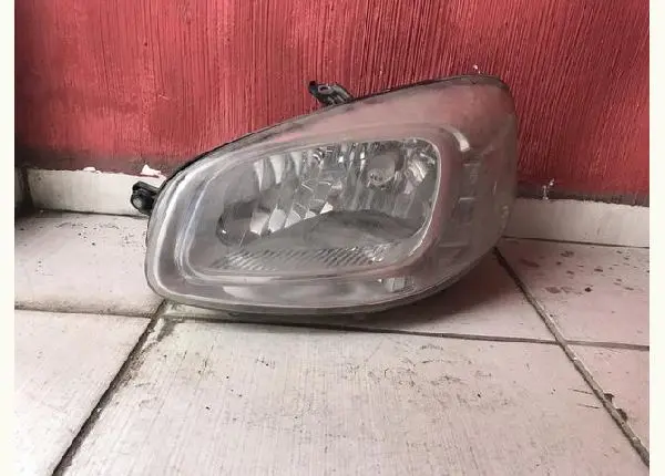 Farol Esq Uno Vivace