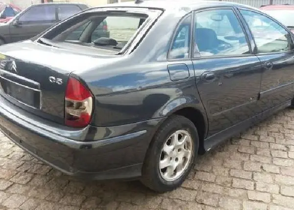 Sucata Citroen C5 2.0 2004/2005, para retirada de peças