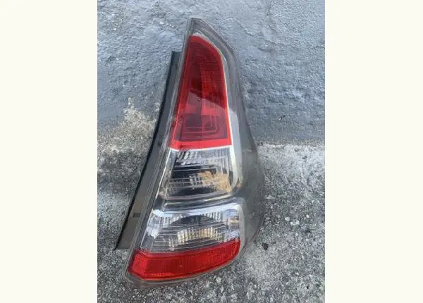 Lanterna lado direito Sandero Stepway 2012 / 2014 (cinza) original