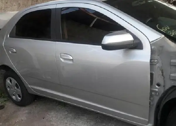 Portas e teto do cobalt 2015