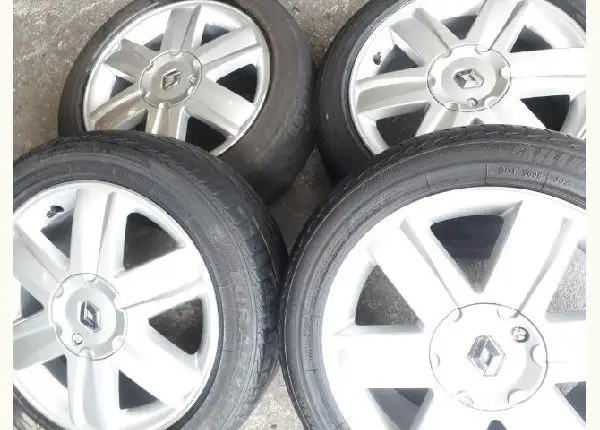 Roda 16 M.E.G.A.N.E lindas +Pneus 185/55/16 só 1, 299 ac/13, 14, 15