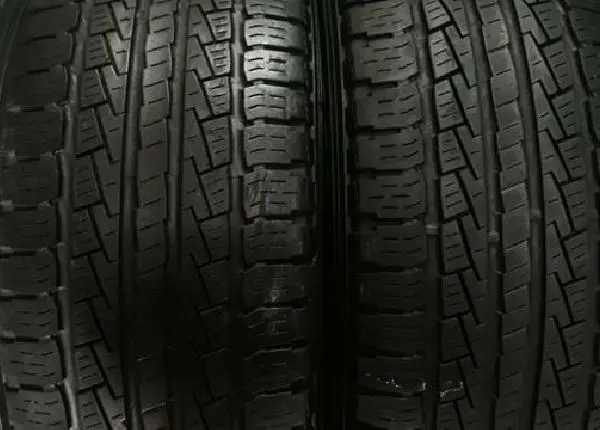 4 pneus Pirelli Scorpion STR, 245/50/20. SEMINOVOS.