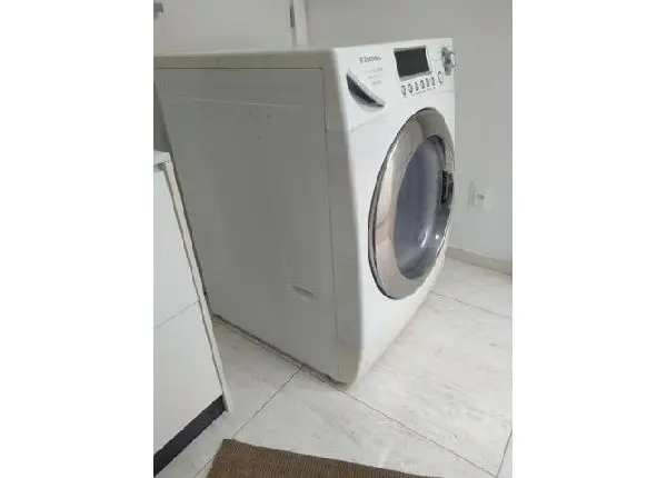 Lavadora/Secadora de Roupas Electrolux 10, 5 kg LSE11