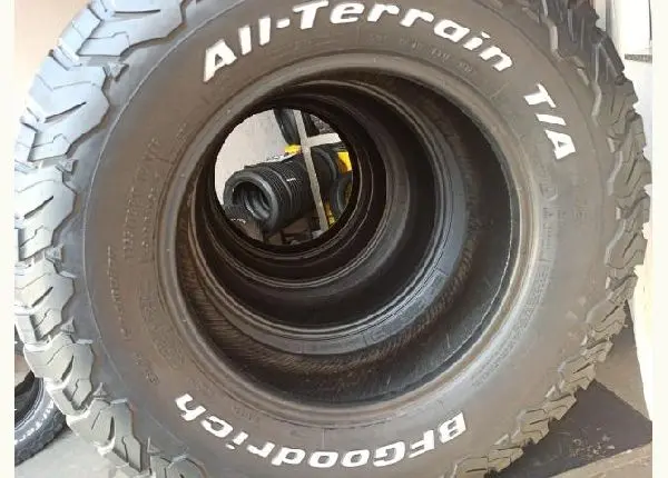 Pneu Bf 265/70r17 All Terrain (1.200 o Jogo)