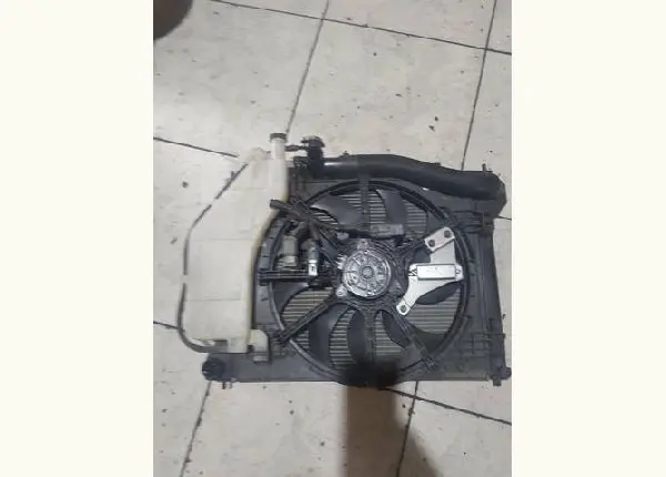Kit radiador Nissan sentra 2014 a 2020