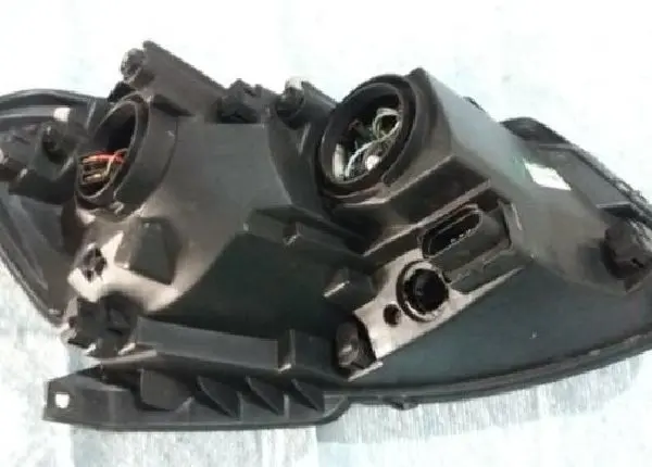 Farol Gol G6 lado esquerdo