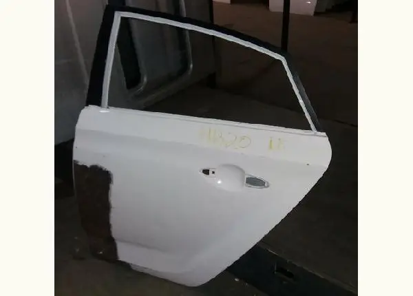 Porta Traseira Hyundai Hb20 2013 Desmontada Lado Esquerdo