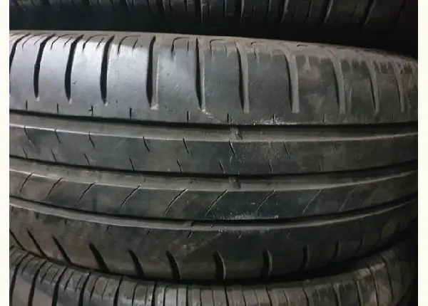 4 Pneus Michelin 185/65/15 Usado 75 % d borracha ( valparaiso)