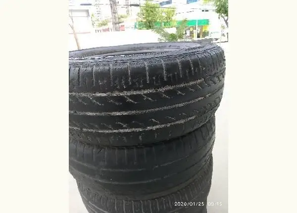 Pneus 235/60 16
