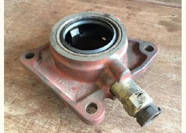 Suporte de Rolamento traseiro - Caixa de Marchas Eaton - Caminhões Ford/VW/GM