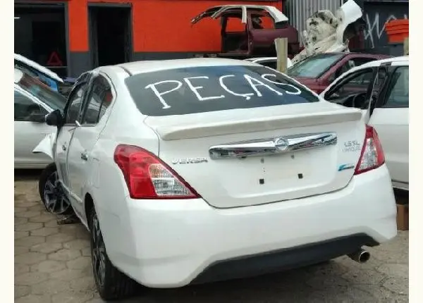 Sucata peças desmonte Nissan Versa 1.6 Unique 2012 2013 2014 a 2017