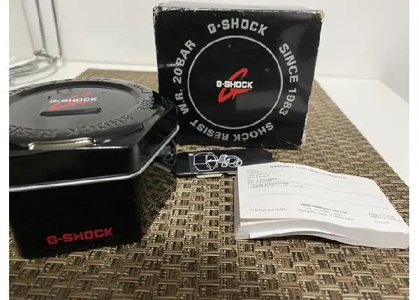 Casio G Shock modelo GA 100A Branco