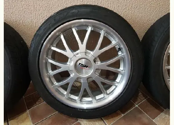 Jogo de rodas TSW Kyalami aro 17 novas com pneus Toyo