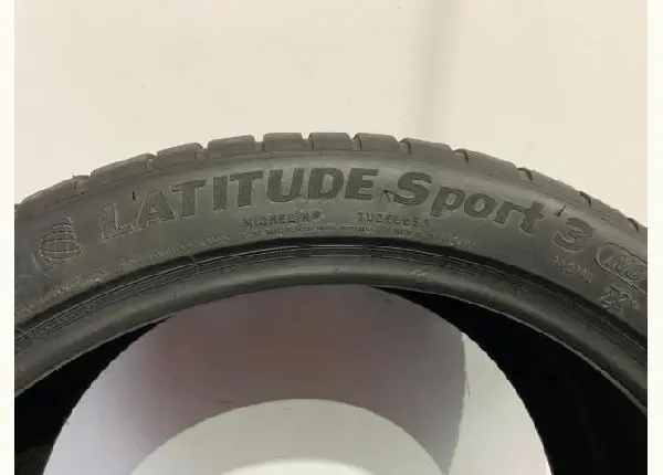 Pneu 295 35 21 Michelin Latitude Sport 3 - Vulcanizado