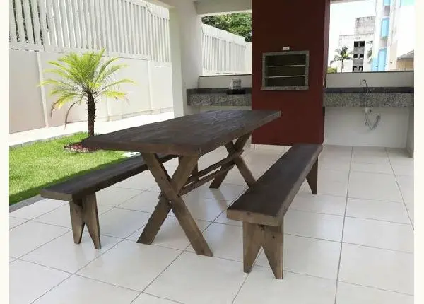 Mesa com bancos para churrasco Madeira rústico baixo preço