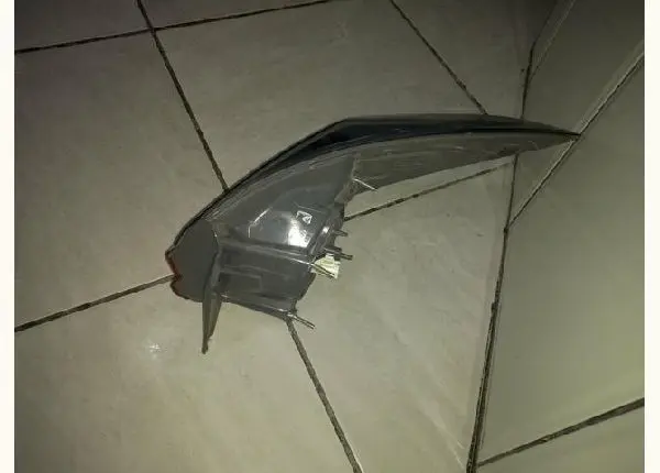 Lanterna traseira esquerda do Toyota Corolla 2018/19 com led