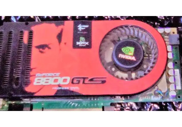 Placa de video XFX 8800 GTS