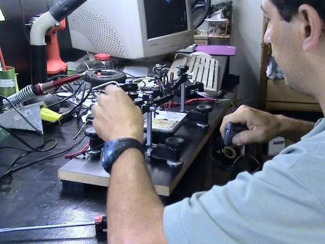 CHAVEIRO LOCKSMITH - ESPECIALIZADO EM CHAVES CODIFICADAS E ELETRÔNICA AUTOMOTIVA